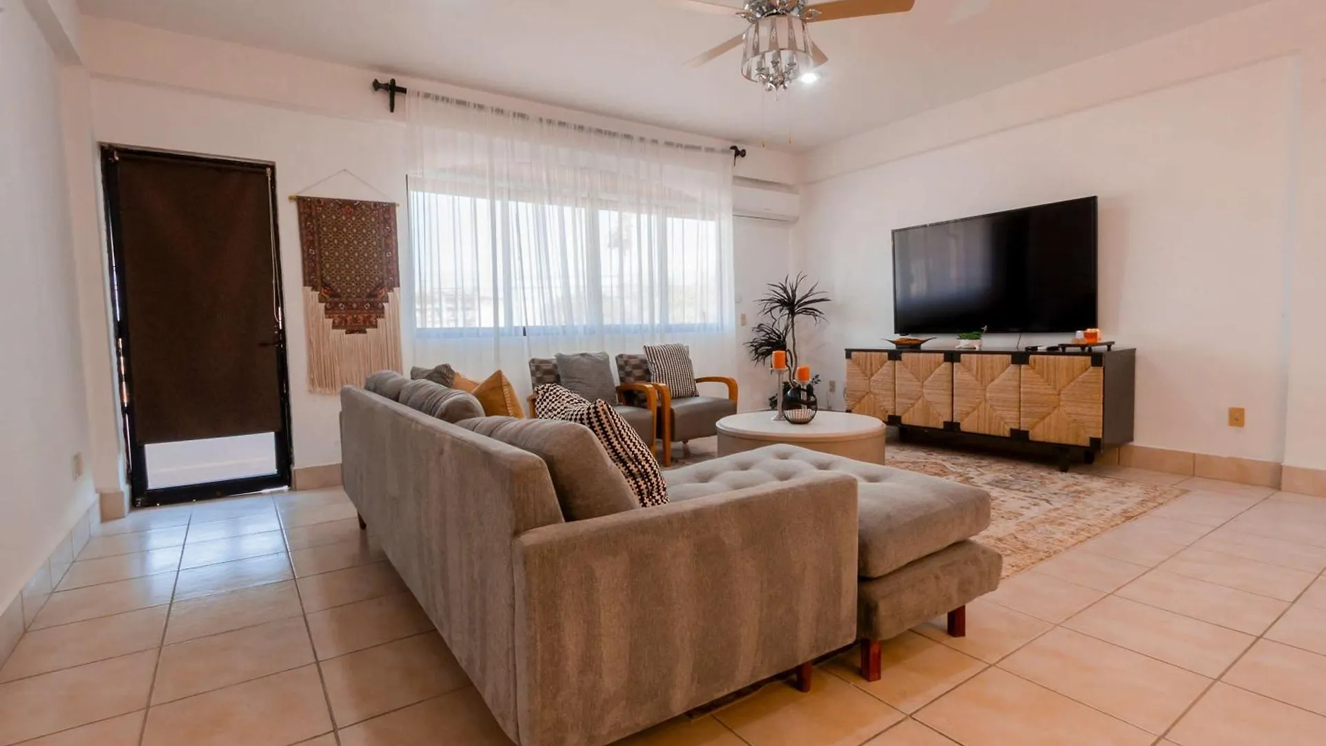מזטלן Apartment With Beach Access For 6 - Marina Del Rey 101